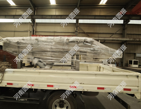 天津市3台直线筛装车发货