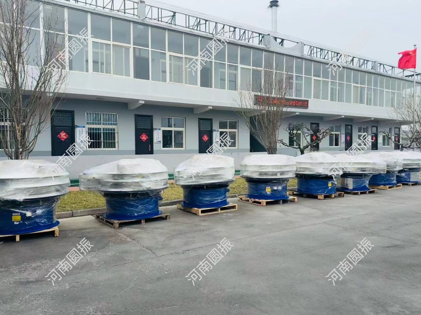 云南昆明8台超声波振动筛发货