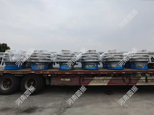 批量发货｜江苏省12台φ1200超声波振动筛整装启程